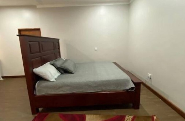 Spacious 3 bedrooms 3 baths gated house in a quiet Bunga Neighborhood, Gaba Rd.
