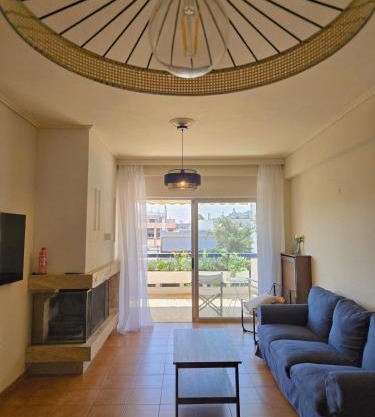 Spacious 3BR Apt with Large Balcony Near Metro & ACS