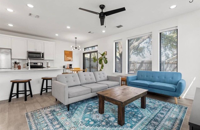 Spacious 3BR Gem in Sought-After Austin Locale!