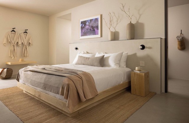 Spacious 3BR Suites w/Resort-Style Pool, Lounge Chairs & Downtown Access