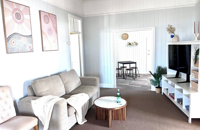 Spacious 4-bedroom home in fabulous Norman Park- views on CBD and Storey Bridge