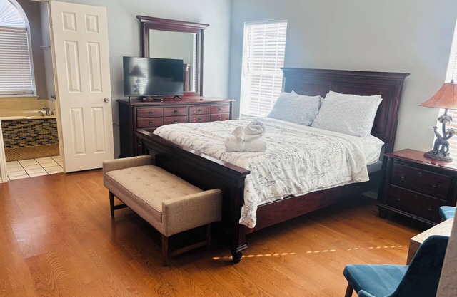 Spacious 5-bedroom house with AC, WiFi in charming McKinney