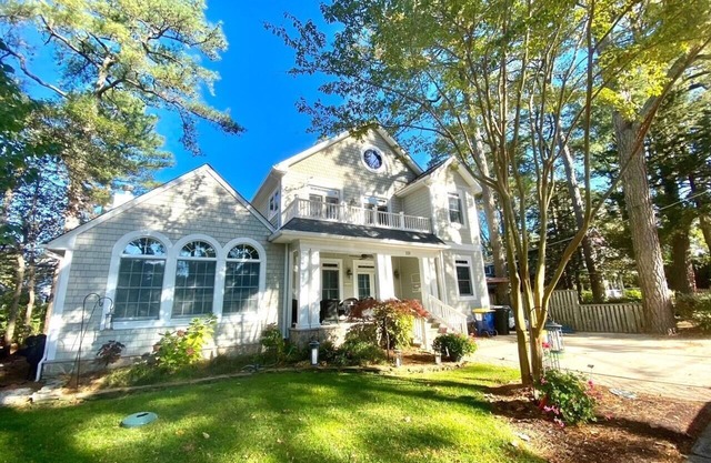 Spacious 5BR Home w/Pool, Steps to Beach, & 2 Parking Permits in Rehoboth!