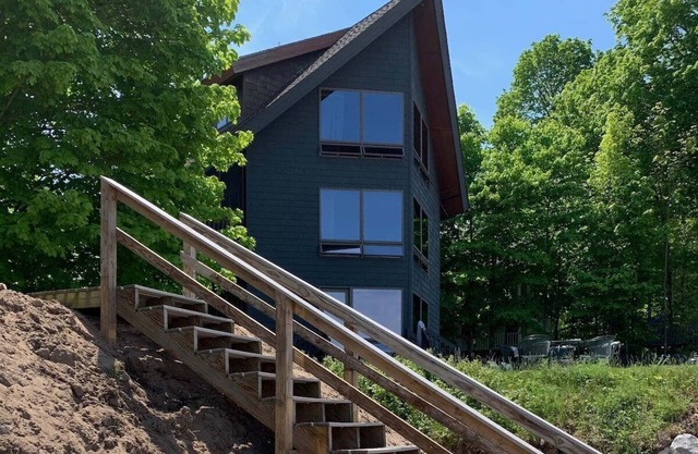 Spacious 5BR Lake Michigan Cottage w/Private