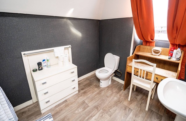 Spacious 6 bedroom Townhouse in the heart of Aberfeldy