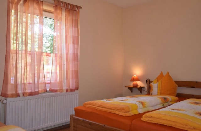 Spacious Apartment with Garden in Wieck auf dem DarB