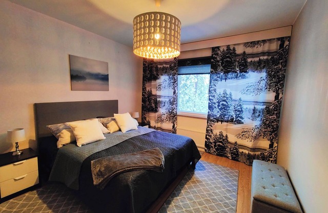 Spacious apartment with balcony and free WiFi