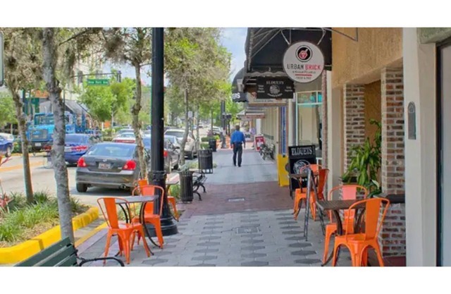 Spacious Apt. Close to Stetson Univ & Downtown