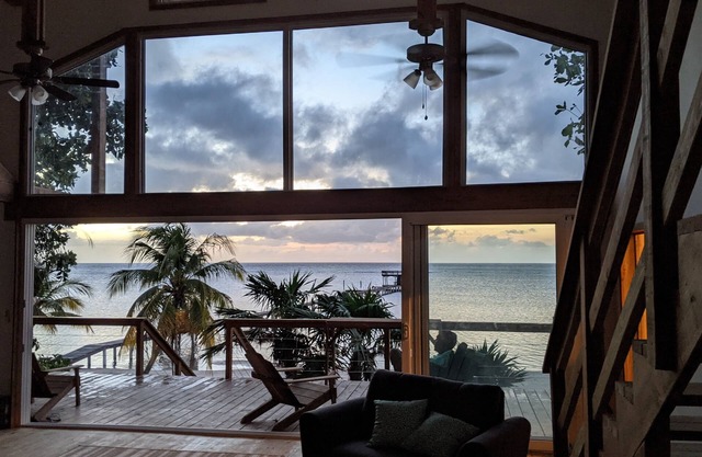 Spacious Beach Front Home - Swim, Snorkel, Dive, Paddle, at your doorstep!