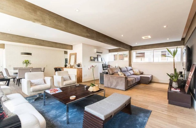 Spacious, modern and cozy apartment very well located