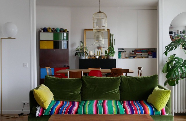Spacious, bright and family-sized apartment in the heart of Paris