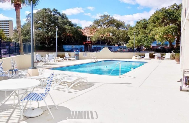 Spacious Condo on Myrtle Beach's North End, Close to Many Attractions - Carol