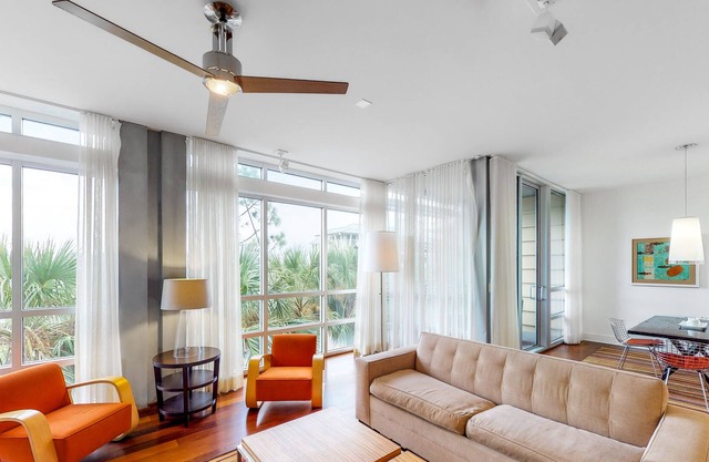 Spacious Condo W/ High-Speed WiFi, Shared Pool & Beach Access!