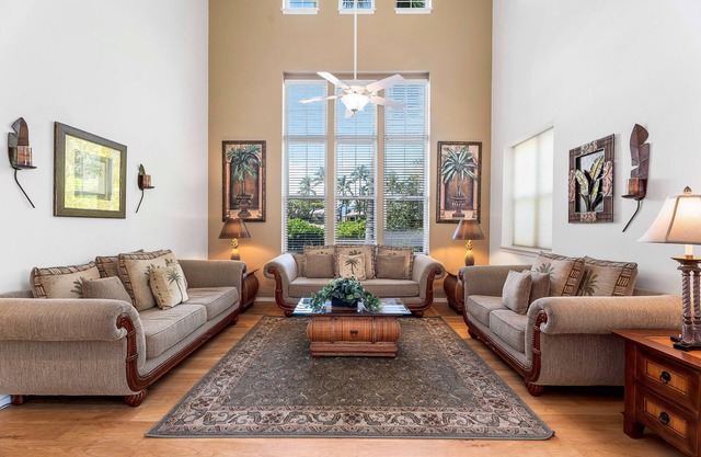 🏖️Spacious Corner Unit | Concierge Included | Central AC