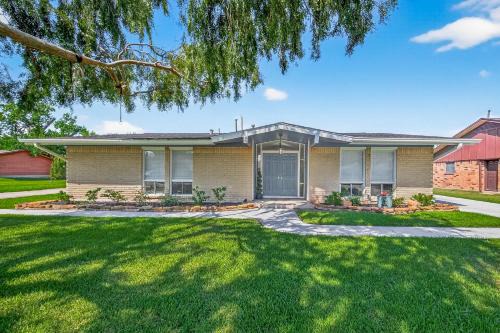 Spacious Family Home BBQ and Outdoor Area