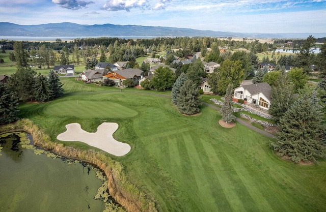 Spacious home on golf course w/stunning views & fireplace - Colter Loop Golf Escape