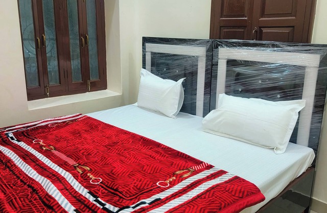 Spacious hotel in delightful Varanasi with fitness room, WiFi, AC