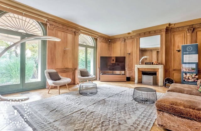 Spacious house, perfect for a family. Opposite the Jardin de l'Acclimatation.
