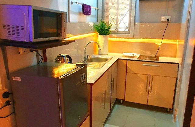 Spacious Luxury one bedroom in a quiet Estate of class