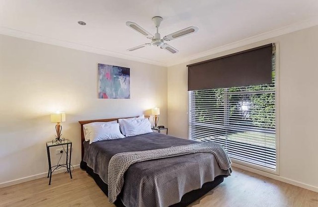 Spacious, Modern & Walk to the Beach!