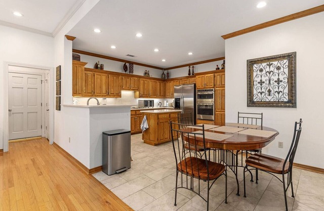 Spacious North Dallas/Plano 3Bd 2Ba Pet-Friendly Home. Quiet safe neighborhood