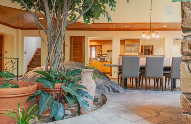 Spacious, private, in nature near town