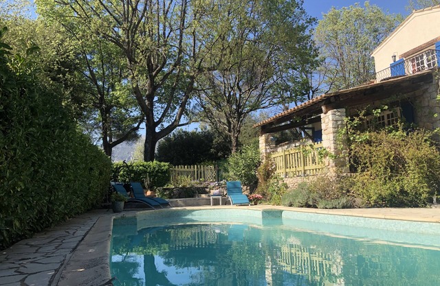 Spacious Provencal villa in absolute calm.