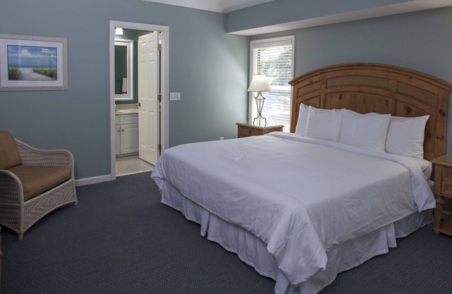 Spacious Retreat Near Parks, Pickleball Courts, Beaches + Golf Fairways
