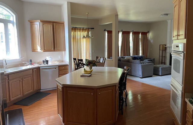 Spacious single family home!