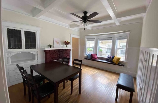 Spacious South Berkeley Apartment w/Parking