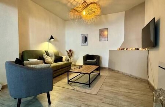 Spacious T3 in village center