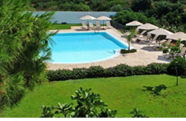 Spacious triple room in ancient Masseria near the sea in a quiet olive trees.