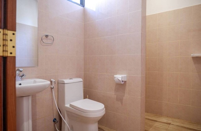 Spacious Triple Room no6 in Nungwi near beach