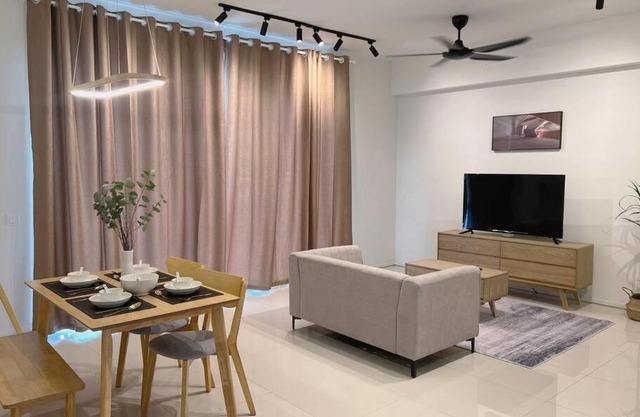 Spacious Verdi Eco-Dominium Cyberjaya 3BR @ near KLIA & KLIA 2 with Nice View