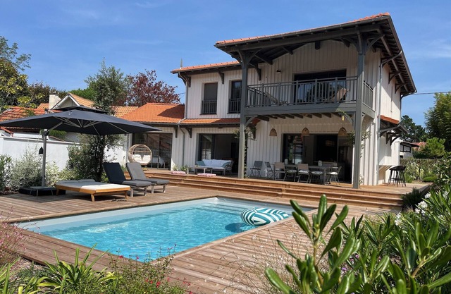 Spacious Villa under the pines andpool