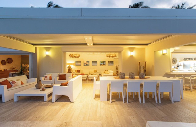 Spacious villa with heated pool!