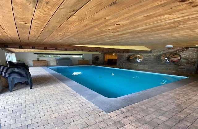 Spacious Waimes Villa