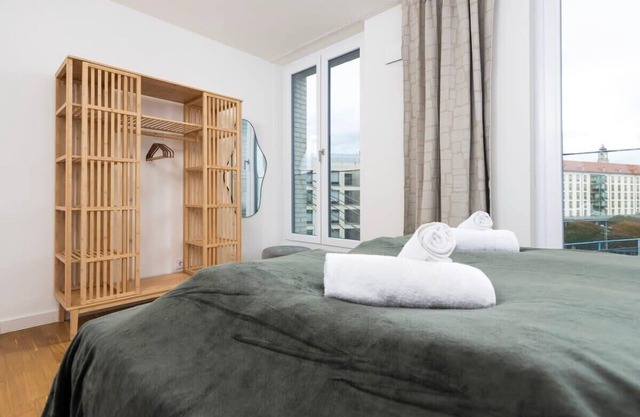 Spaciousliving 3R 104m2 City Center+free Parking