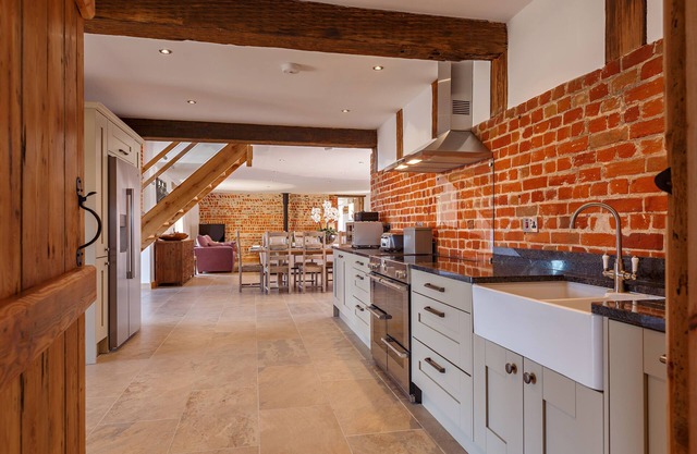 Sparks Barn, Holt