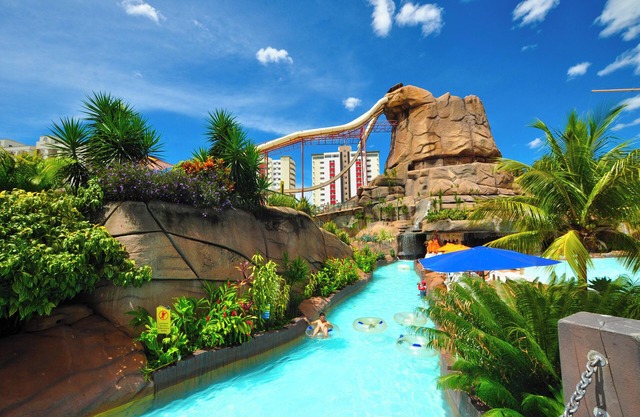 Spazzio diRoma Acqua Park Splash e Slide