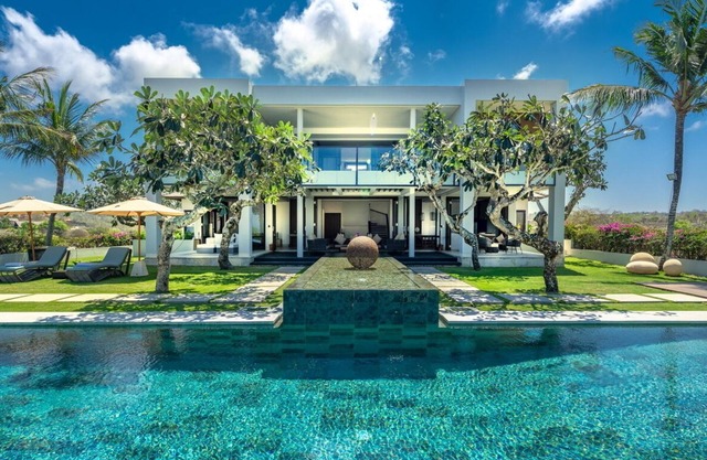Spectacular Clifftop 7BR Villa W/Beach Access, Uluwatu - 13Min Walk To Beach