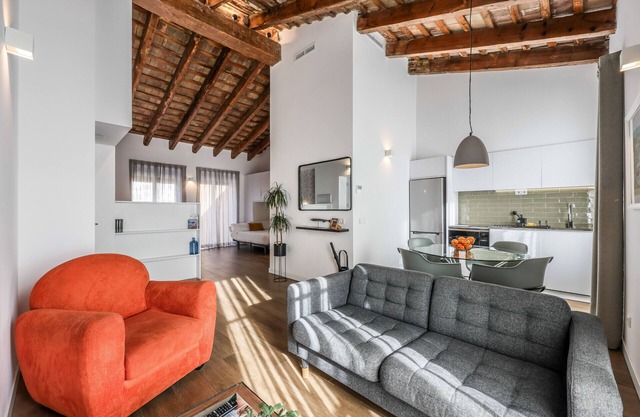 Spectacular renovated studio penthouse