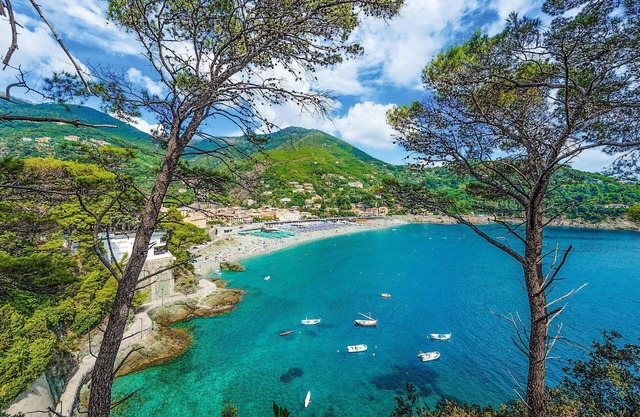 Spend a relaxing holiday in this inviting holiday apartment by the sea!
