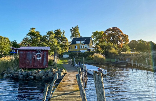 Spend your relaxing vacation near the Almö nature reserve in this beautiful house by the sea in Blek