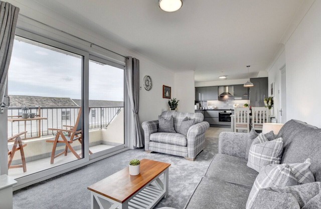 Spinnaker - Two Bedroom Apartment, Sleeps 4