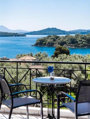 Spiros Sea View