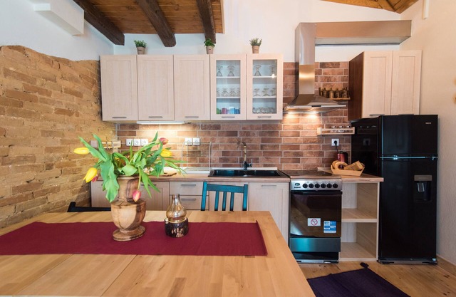 Spiti Lagis - rustic cottage house with 1BR loft
