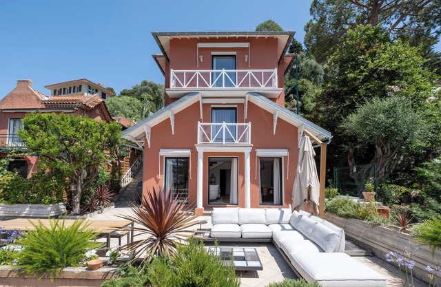 Splendid Villa in Saint-Jean-Cap-Ferrat
