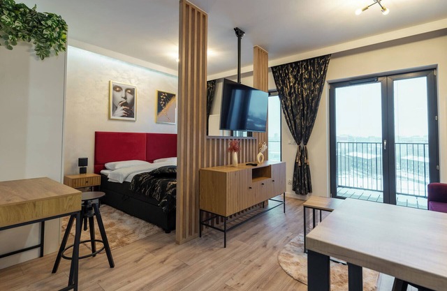 Spodek Lavish Studio