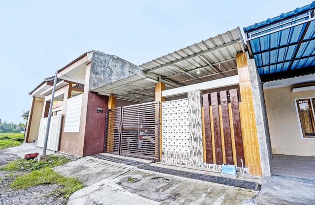 SPOT ON 92370 Sobat Ijen HomestayNearSungai Prengsengan